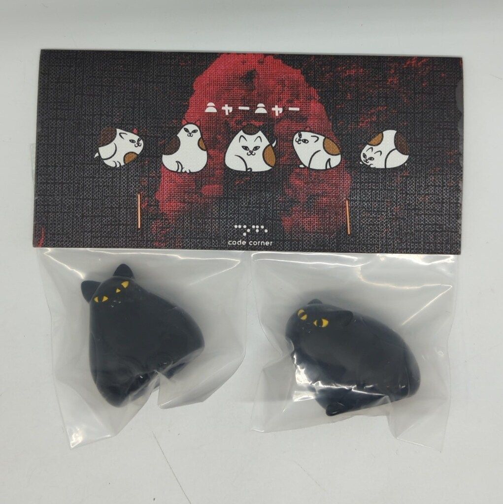 izumonster CodeCorner おにぎり猫 izumonster CodeCorner おにぎり猫 2種セット 黒成型 - メルカリ