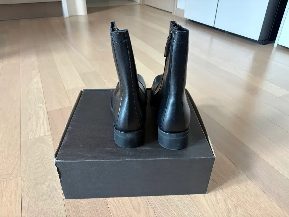 チェルシーブーツ