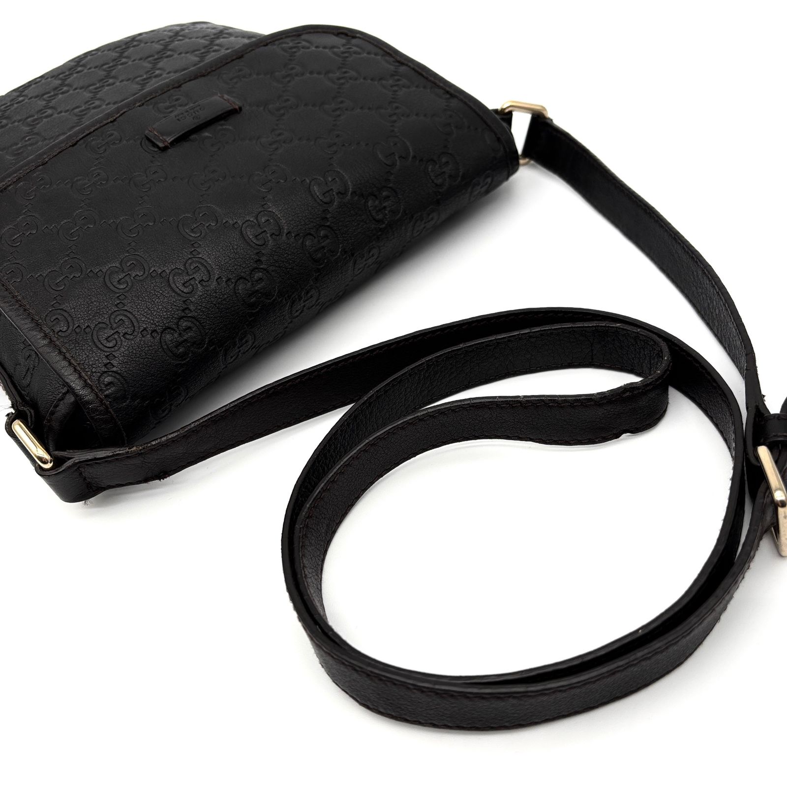 美品・正規品 GUCCI グッチ ショルダーバッグ GG シマレザー フラップ