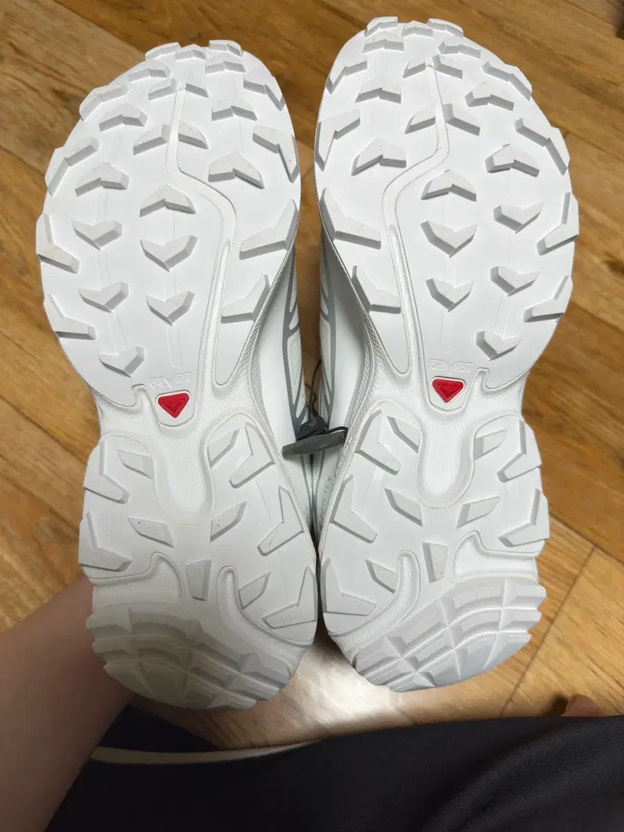  SALOMON XT-6 GTX - 白 270 スニーカー 靴