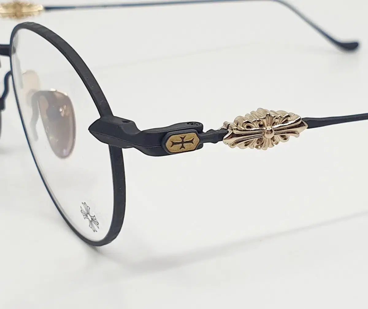 クロムハーツ メガネ ズボン 姫宮 桃李 48 mm MBK