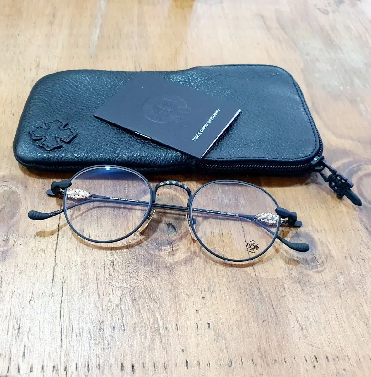 クロムハーツ メガネ ズボン 姫宮 桃李 48 mm MBK