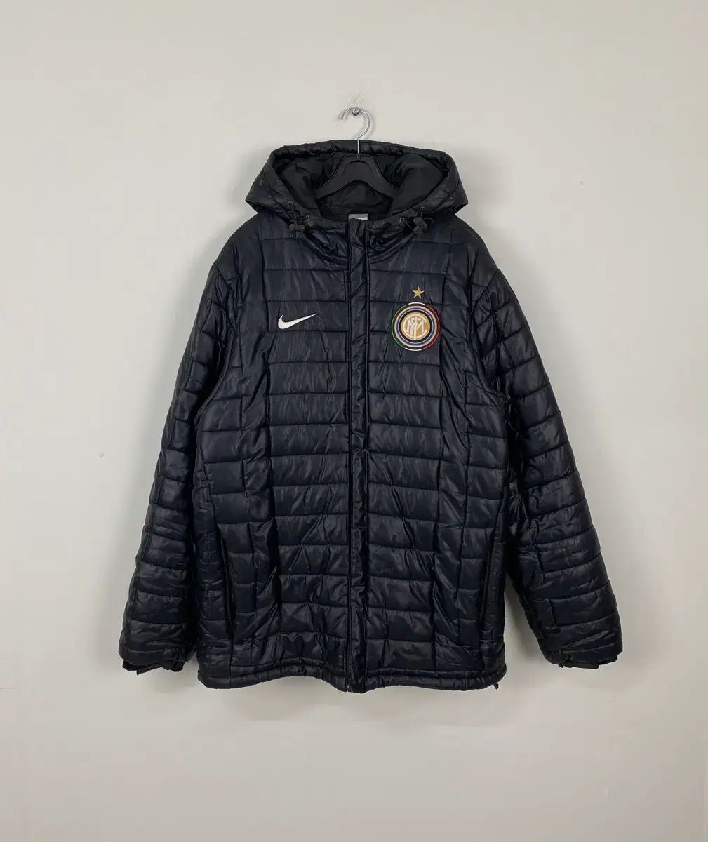 ナイキ インテルミラン フーディー 軽量ダウンジャケット L
