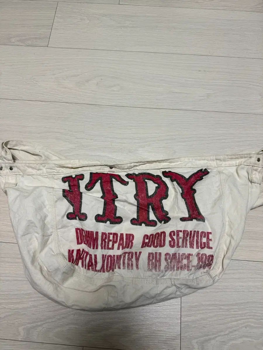 KAPITAL ニュースペーパー バッグ