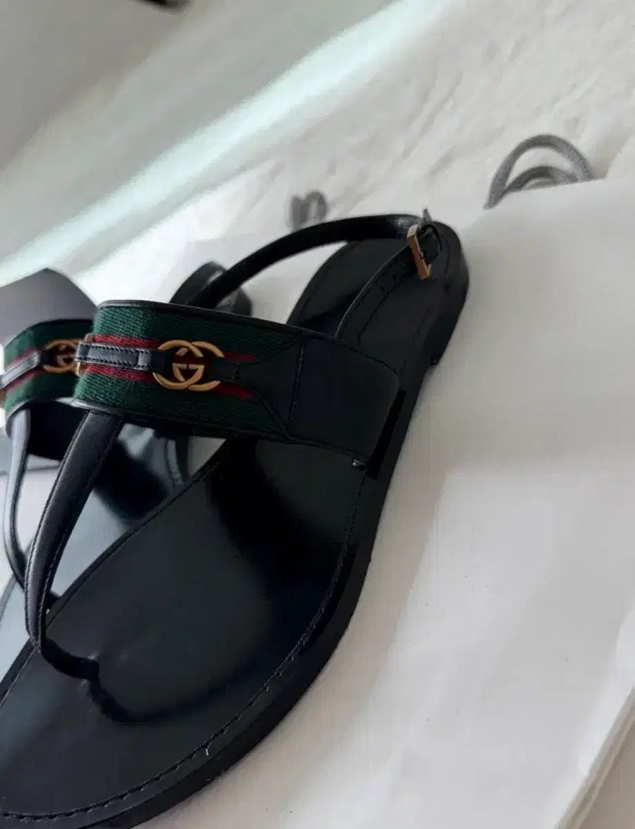 グッチ GG ブラック ビーチサンダル サンダル