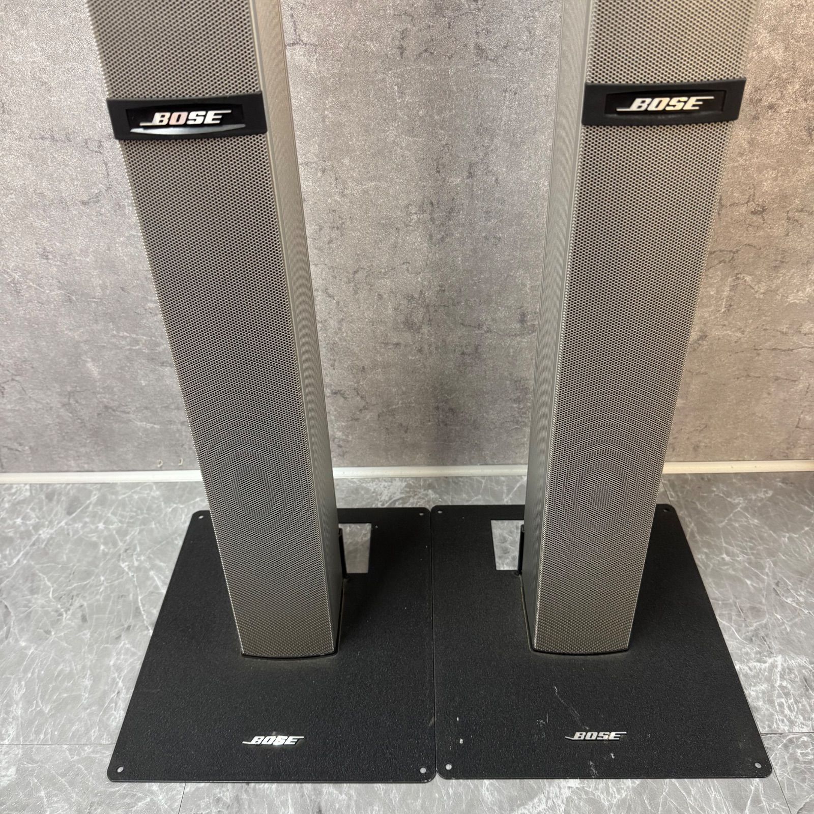 ◆BOSE ボーズ◆トールボーイ型スピーカー 55WER-S ペア 中古美品 BOSE 55WER-S トールボーイ ペアスピーカー シリアル連番 台座付き
