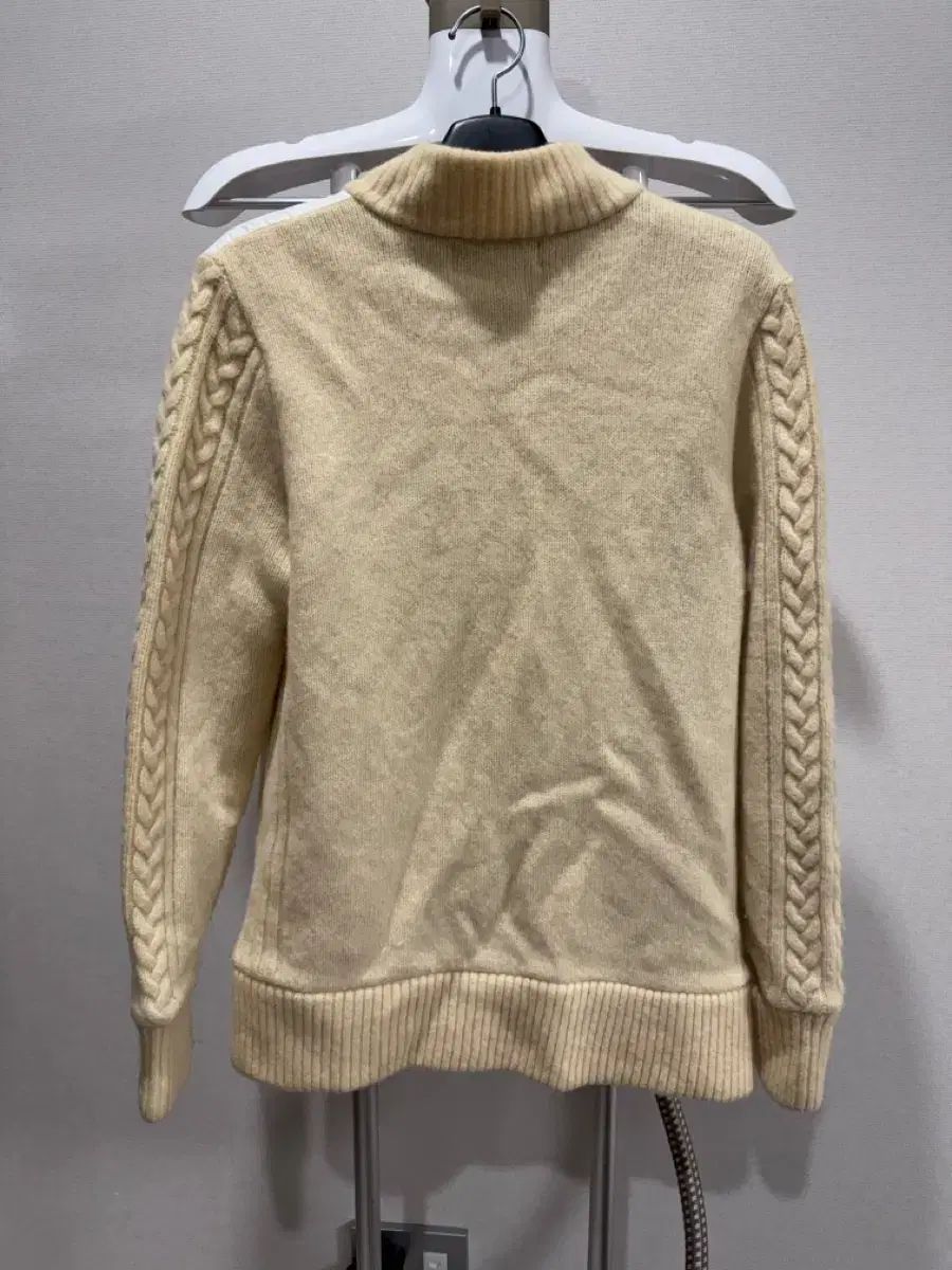 ブラック＆ホワイト レディース ダウン ゴルフ ウェア