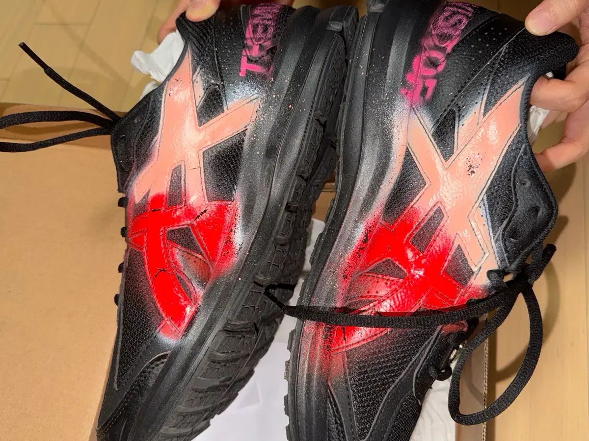 THE MUSEUM VISITOR アシックス 100足 コラボ|270