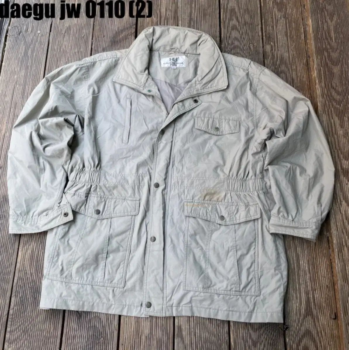 バレンシアガ レディース ベージュ マウンテンパーカー アウター EEL