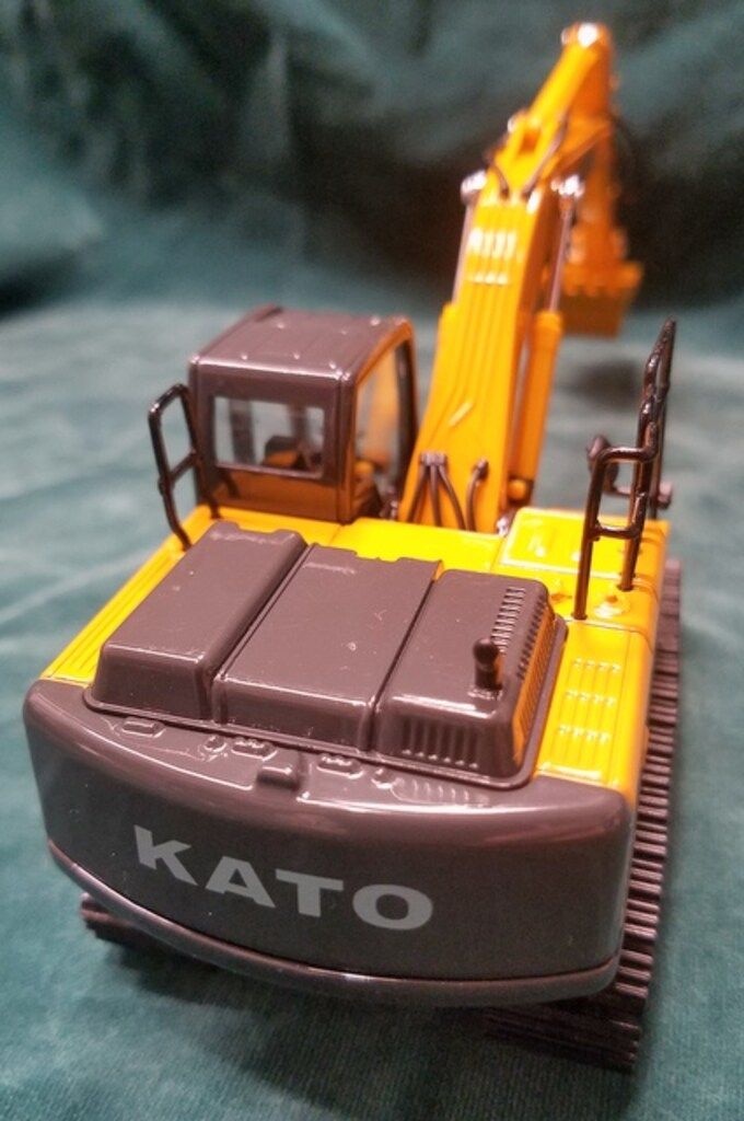 KATO 1/50スケール HD820 REGZAM HYDRAULIC EXCAVATOR - メルカリ