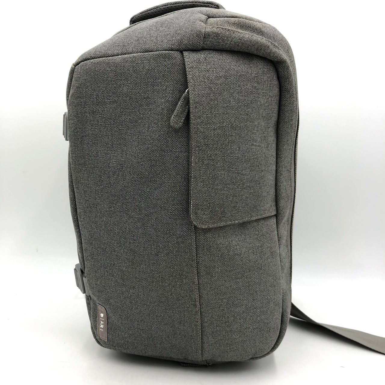 インケース Incase アリ・マルコポロス カメラバッグ スリングバッグ