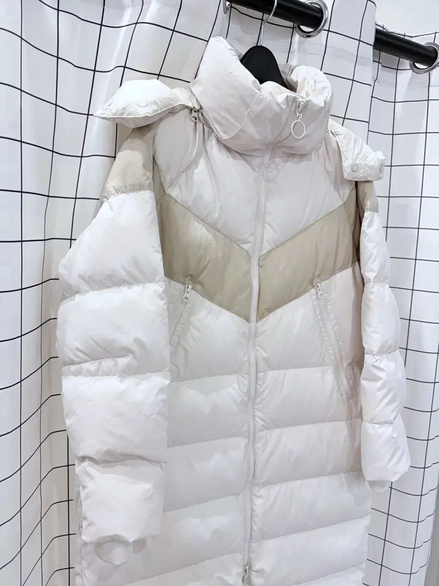 ダウンジャケット