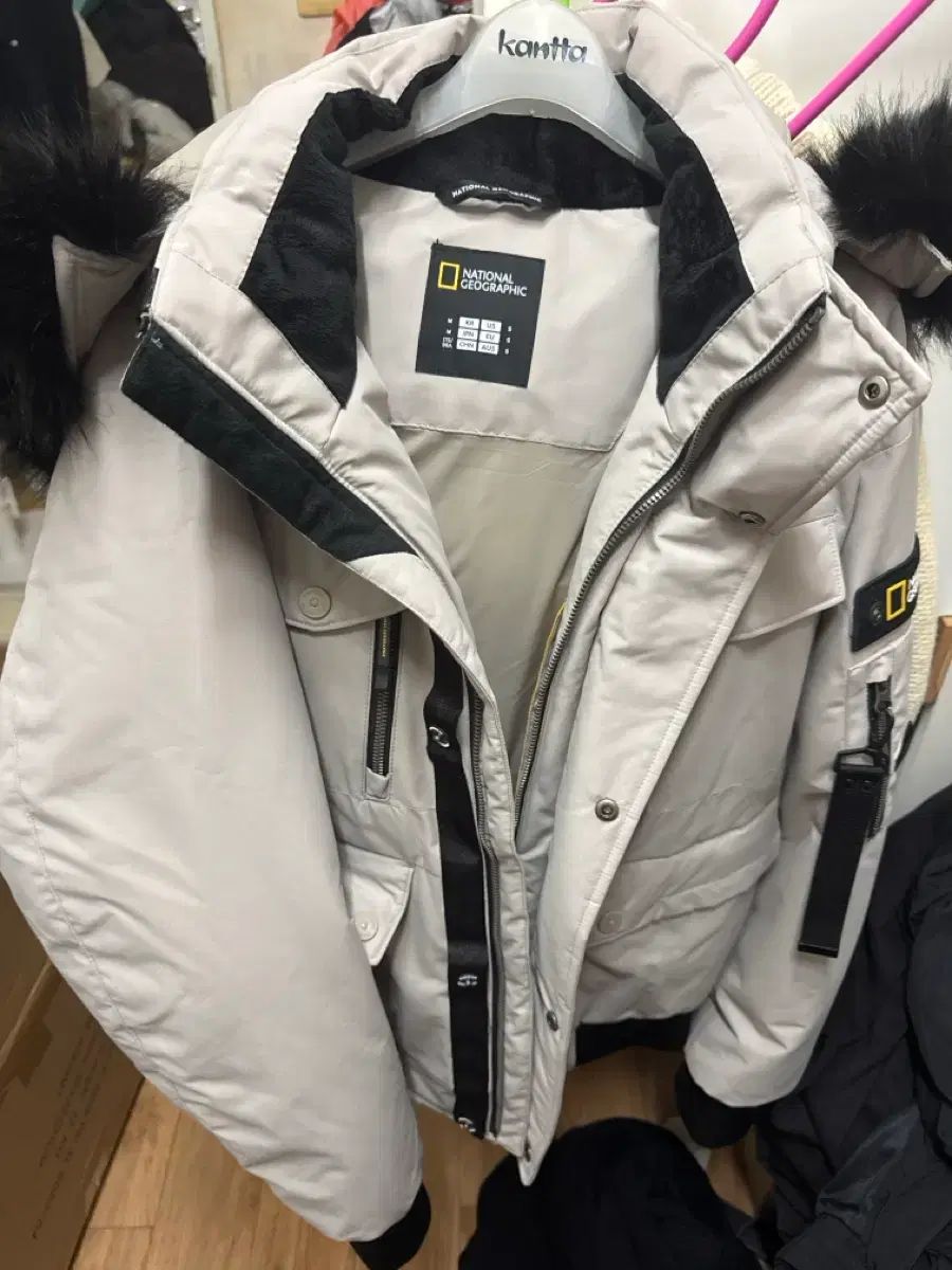 ナショナルジオグラフィック ダウン S M アイボリー