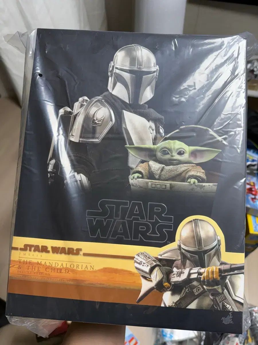 ホットトイズ スター ウォーズ TMS 015 マンダロリアン - ザ チャイルド デラックス