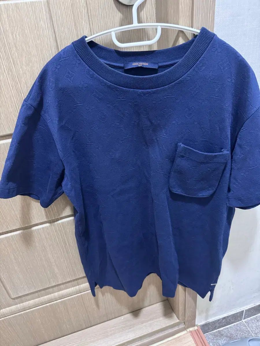 ルイヴィトン 3 d ポケット モノグラム 半袖 Tシャツ