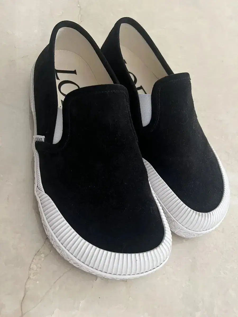  LOEWE ロエベ テラ スウェード スリッポン スニーカー ブラック スニーカー 靴