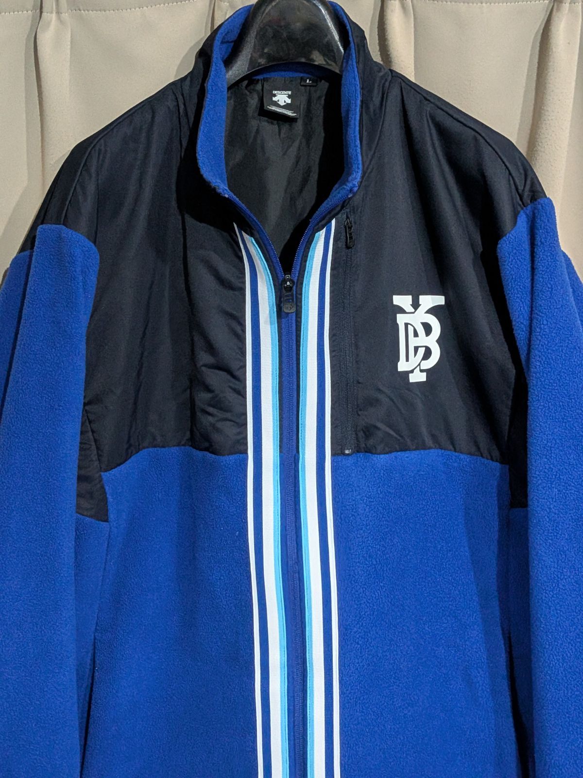 横浜DeNAベイスターズ　プルオーバーフリース（Lサイズ、デサント社製） DESCENTE デサント 横浜ベイスターズ プロコレ オーセンティック