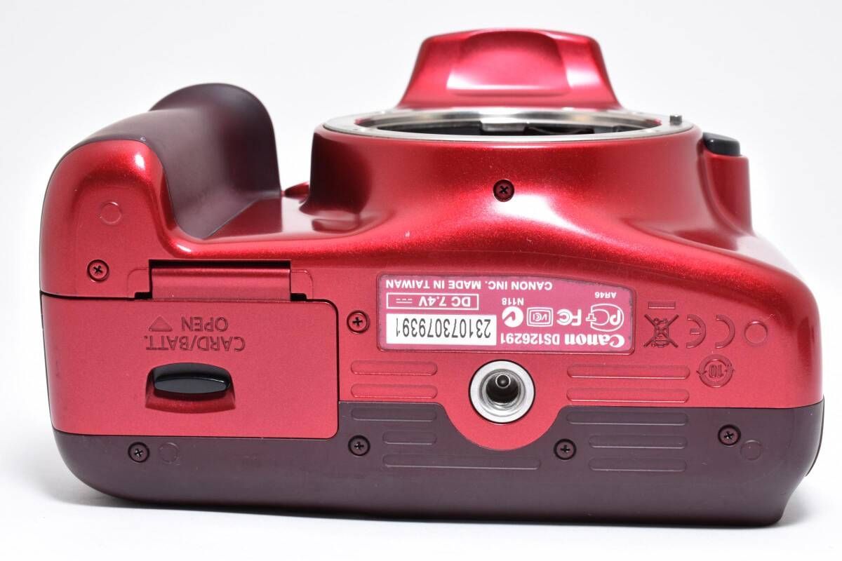 デジタル一眼レフカメラ 811