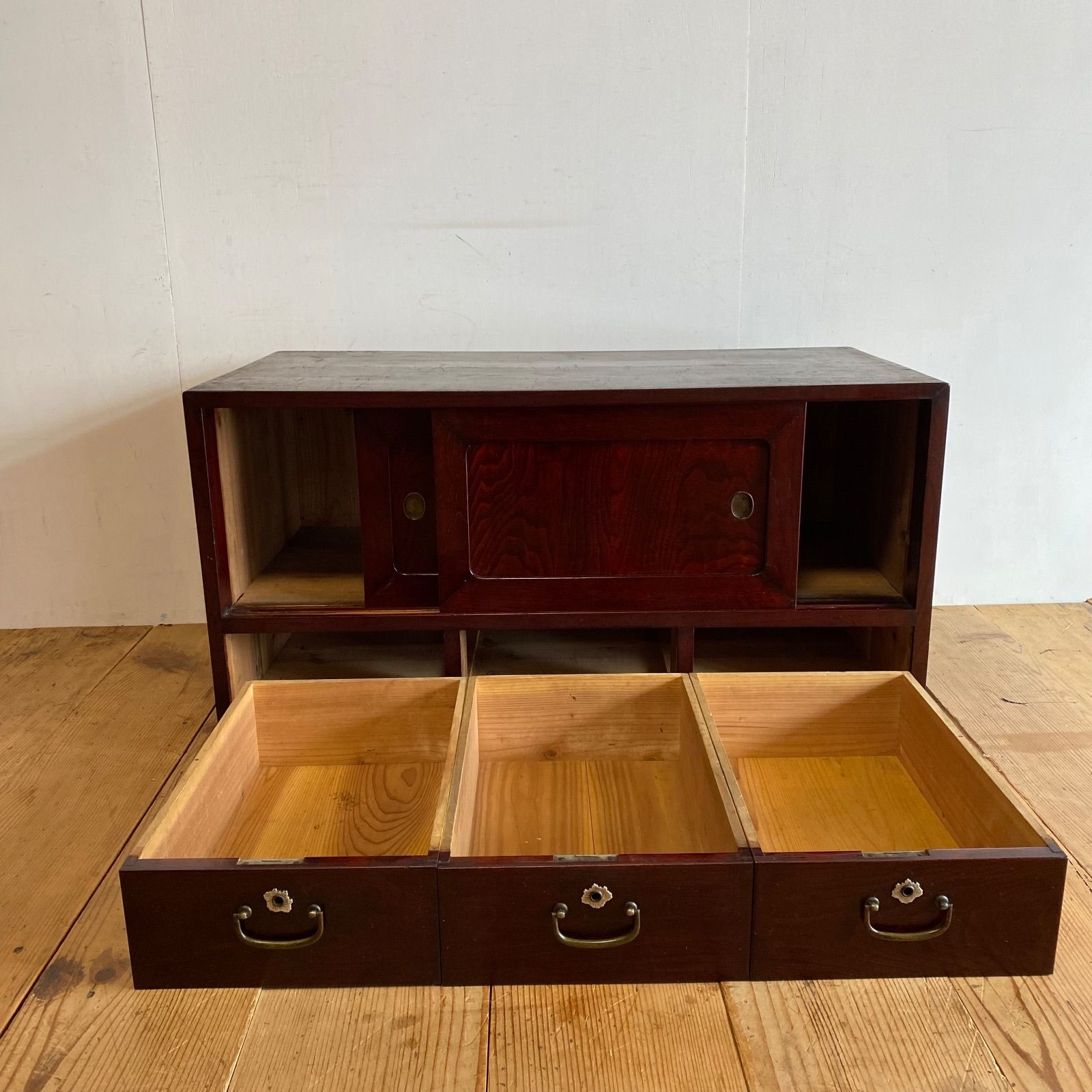 ビンテージ チェスト 箪笥 テレビ台 ローボード シャビー 昭和レトロ アンティーク チェスト 箪笥 ローボード テレビ台 昭和レトロ 古家具