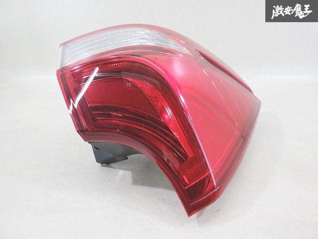 GB5 フリード 左テールランプ コイト 220-62201 (43773) GB5 フリード 左テールランプ コイト 220-62201 (43773) GB5 フリード