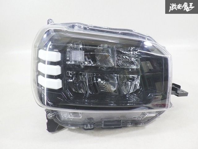 ダイハツ　タフトLA910S　右ヘッドランプ LA910S ダイハツタフト 純正左LEDヘッドランプ