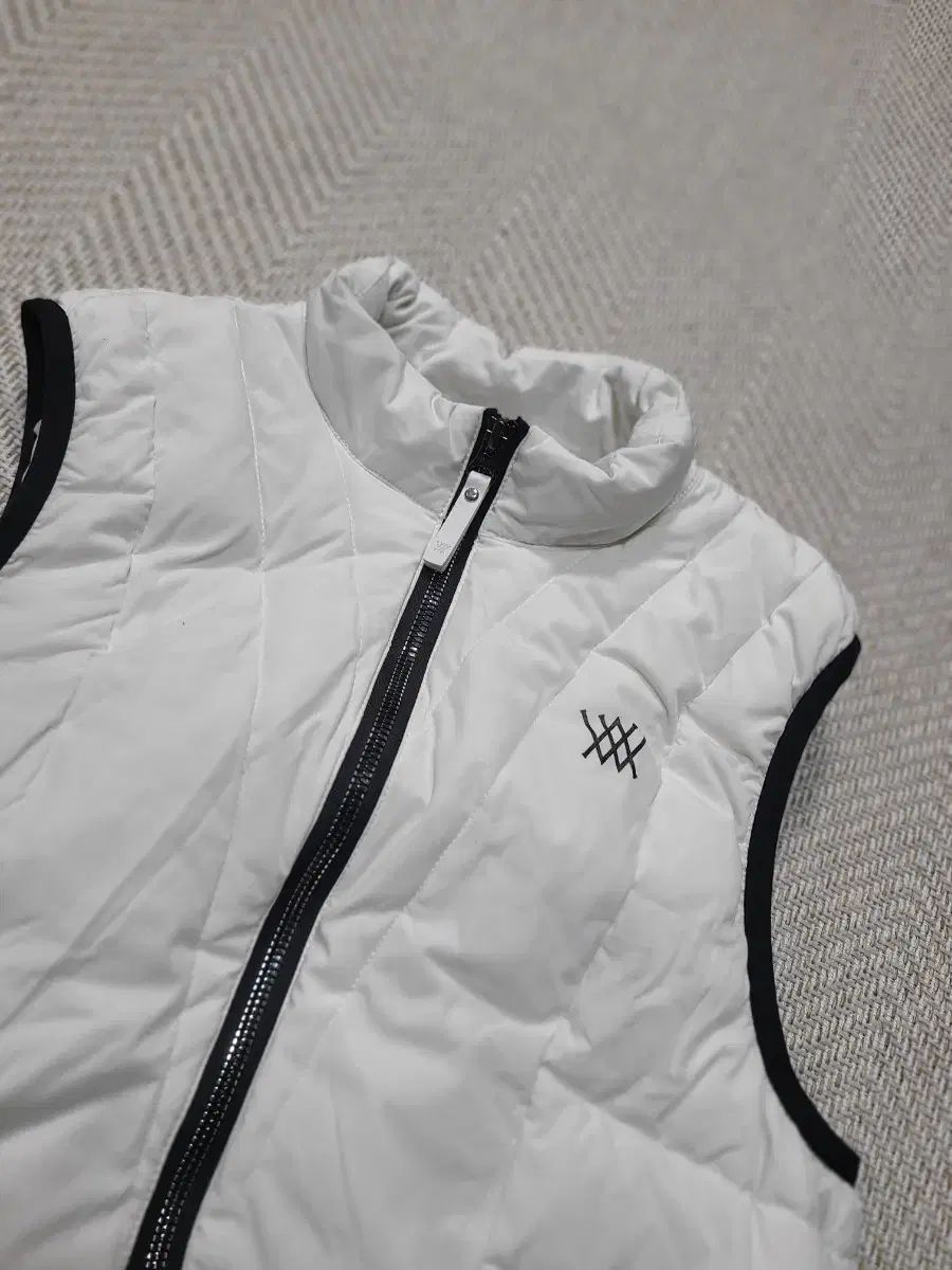 レディース M アニュ 白 ダウン 防風 ベスト