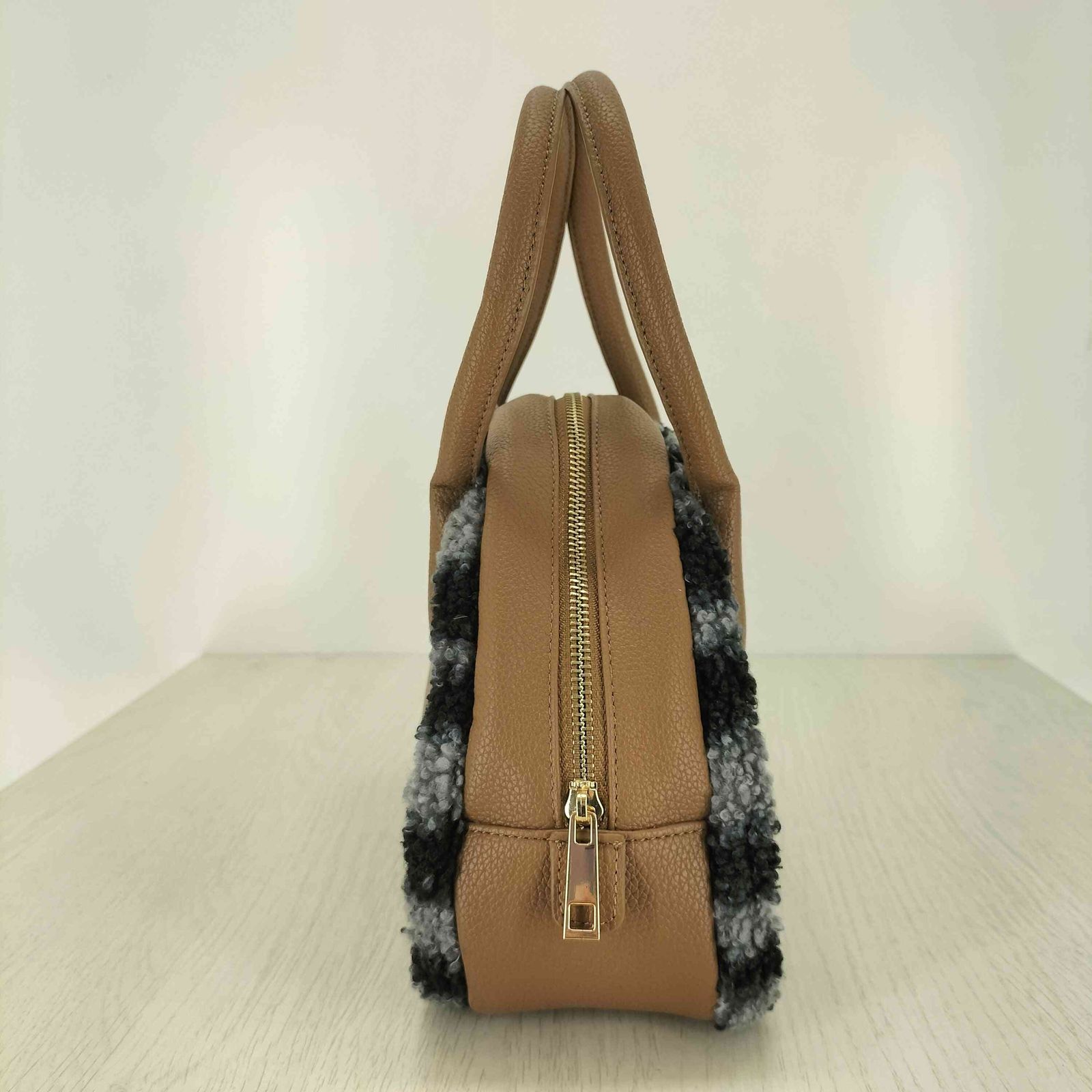 ユーズドフルギ USED古着 ボアパイピング レザーハンドバッグ