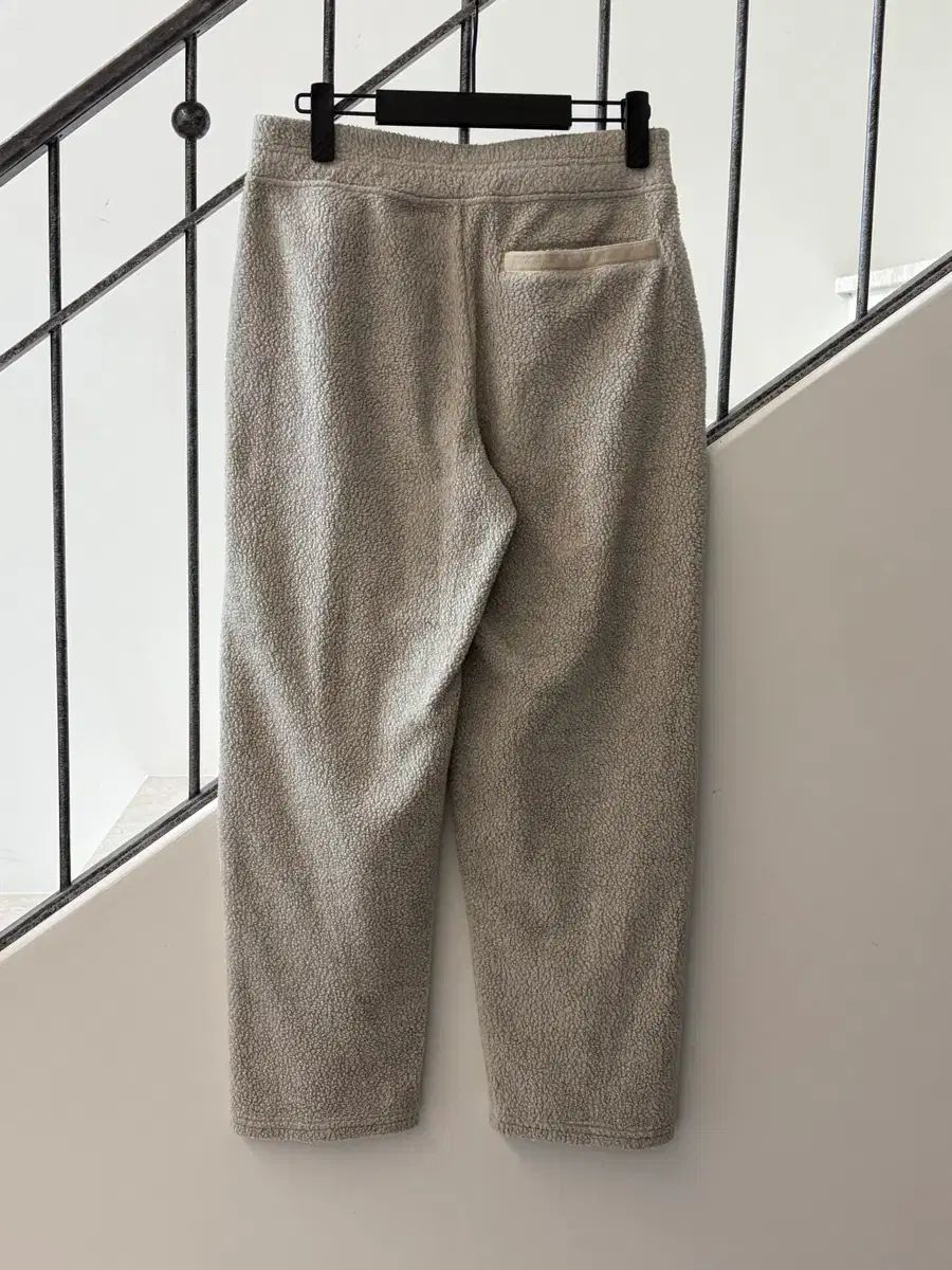 patagonia フリース ズボン