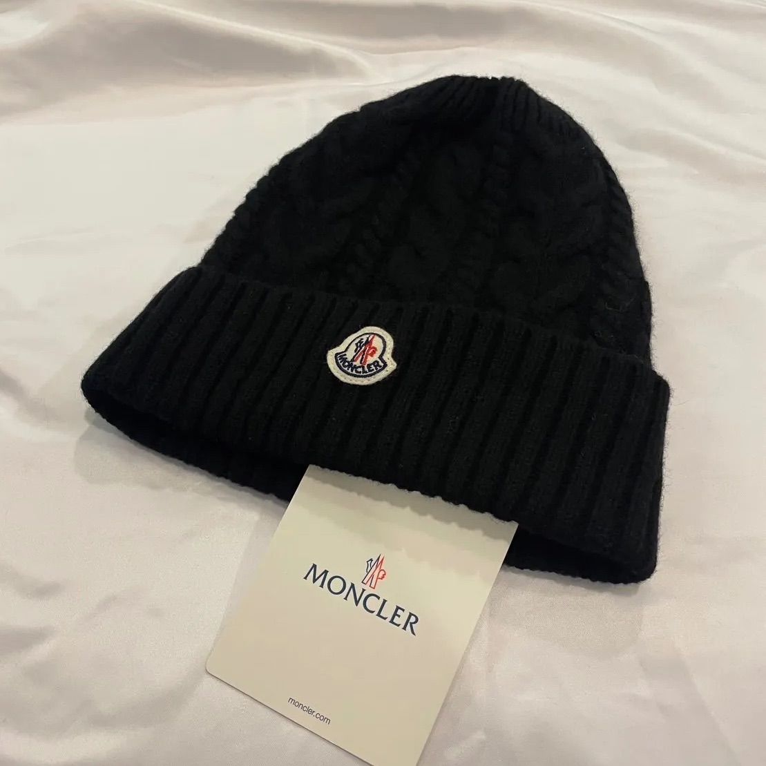 Moncler カシミア混 ポンポン無しニット帽子 - メルカリ