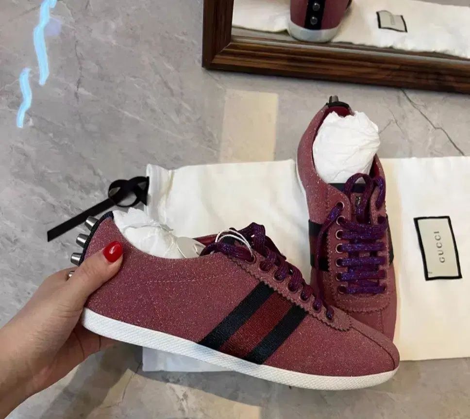 グッチ スニーカー バーガンディ 系 36 5