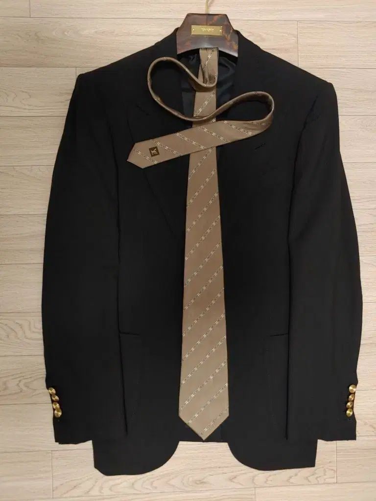 ルイヴィトン ブラウン モノグラム ネックタイ