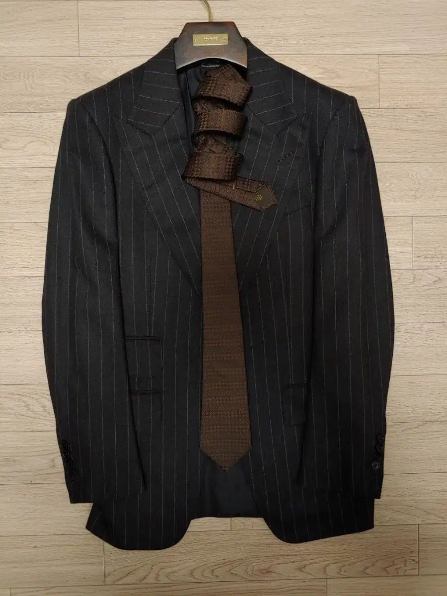 ルイヴィトン ダークブラウン モノグラム ネックタイ