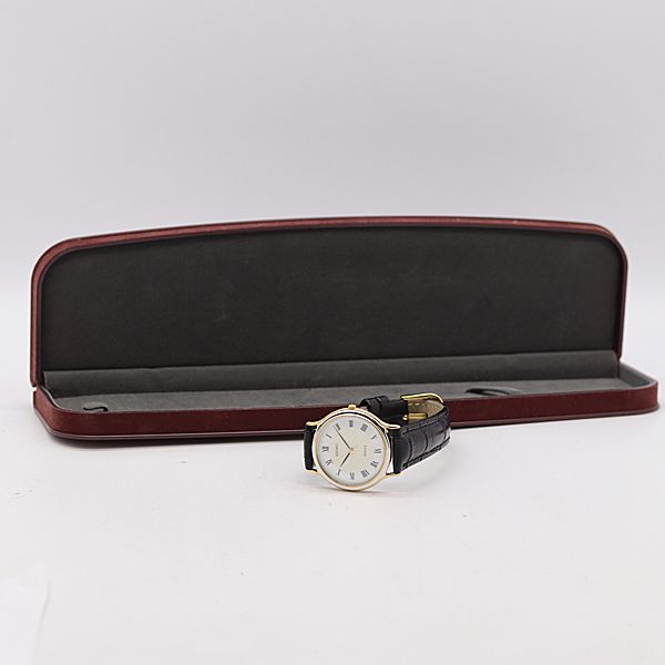 ✨SEIKO✨セイコー✨ドルチェ✨5E61-5A20✨ダイヤ1P付き✨腕時計✨ 箱付 美品 セイコー ドルチェ 5E61-0A20 QZ ホワイト文字盤/シェル
