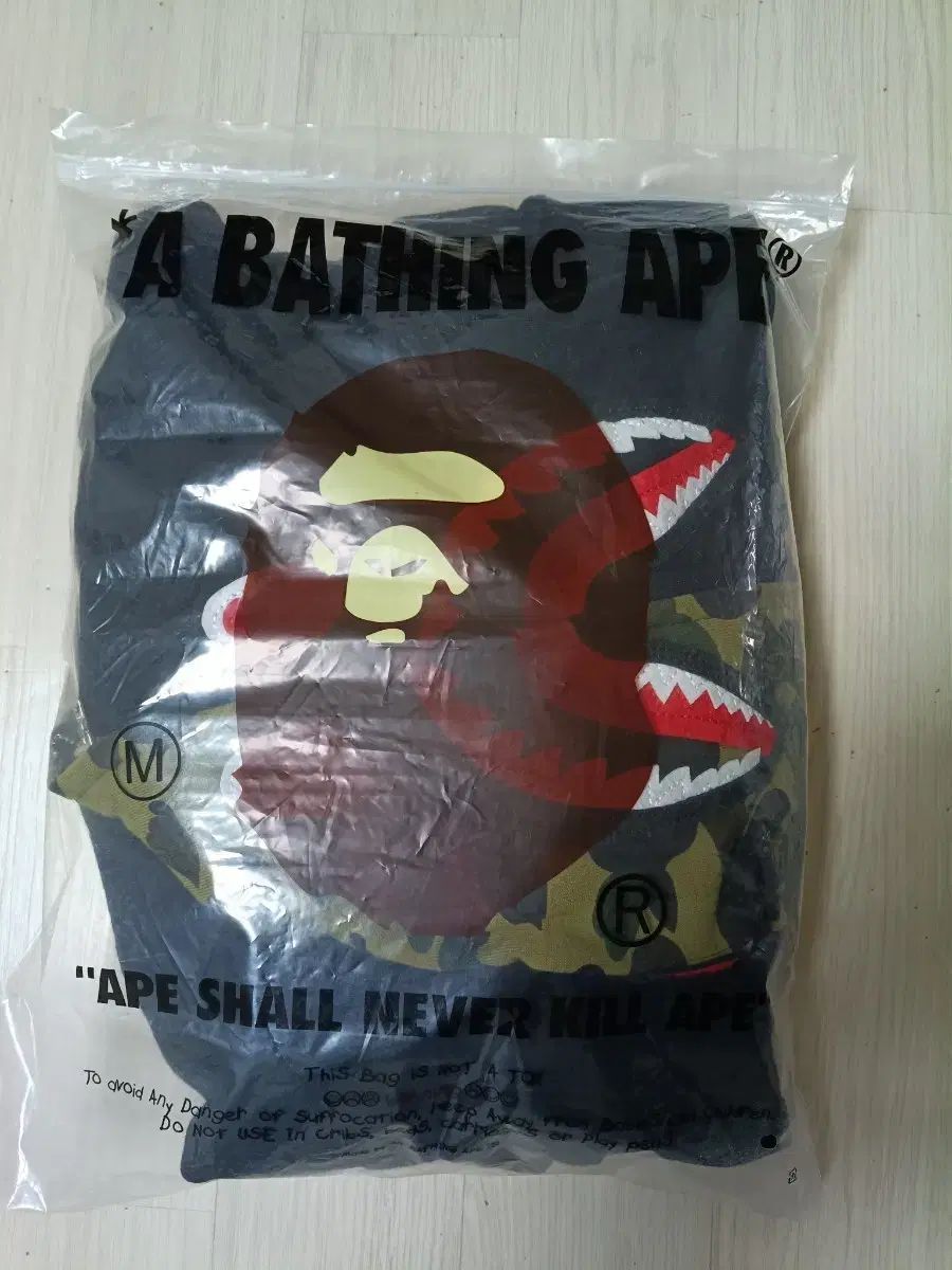 アベイシングエイプ フード ジップアップ M