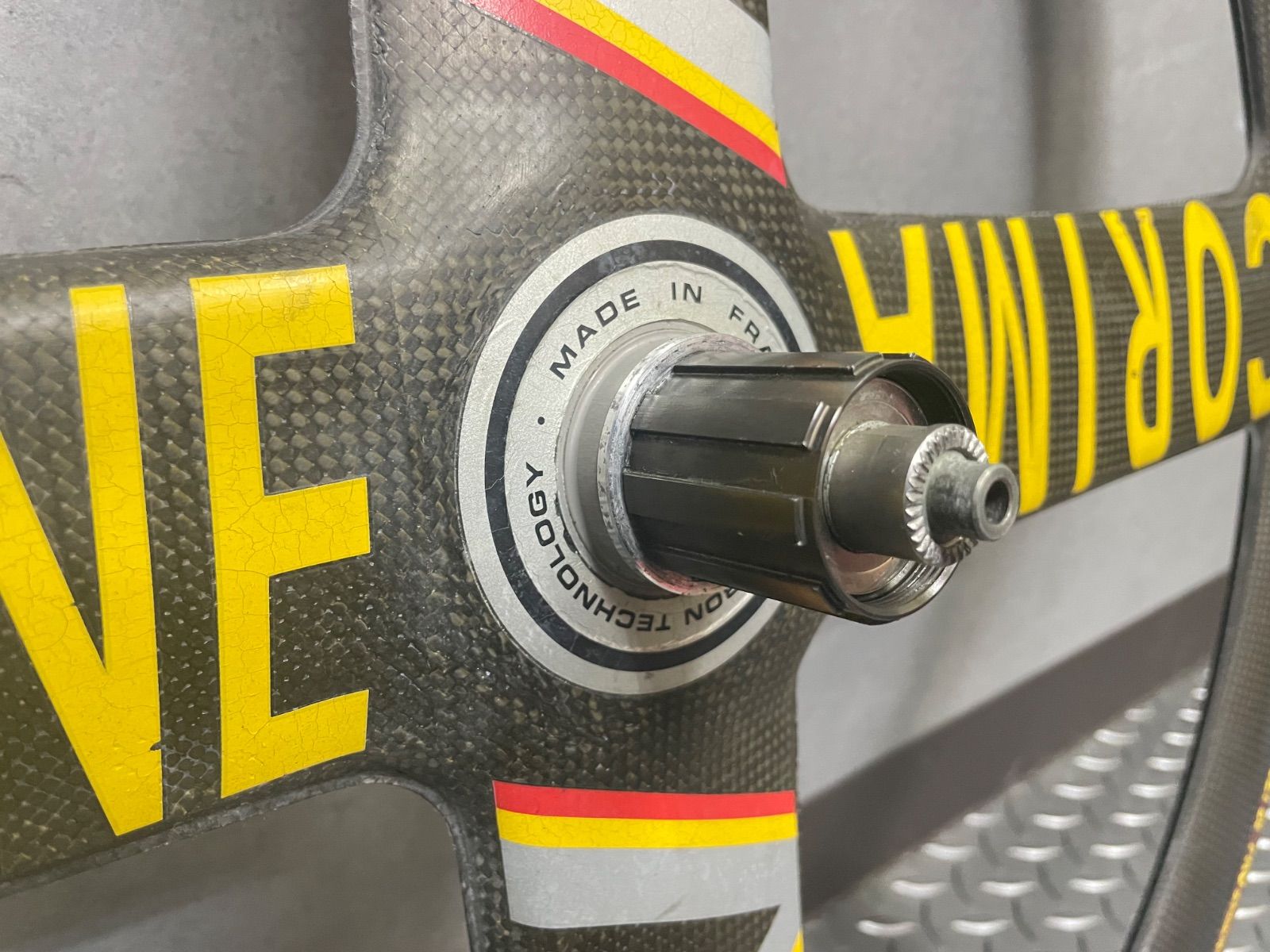 □USED□CORIMA コリマ 650C カーボンバトンホイール 後輪のみ エンド