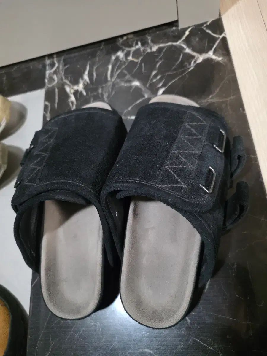2 POLYTERU ジャンボ スリッパ ブラック