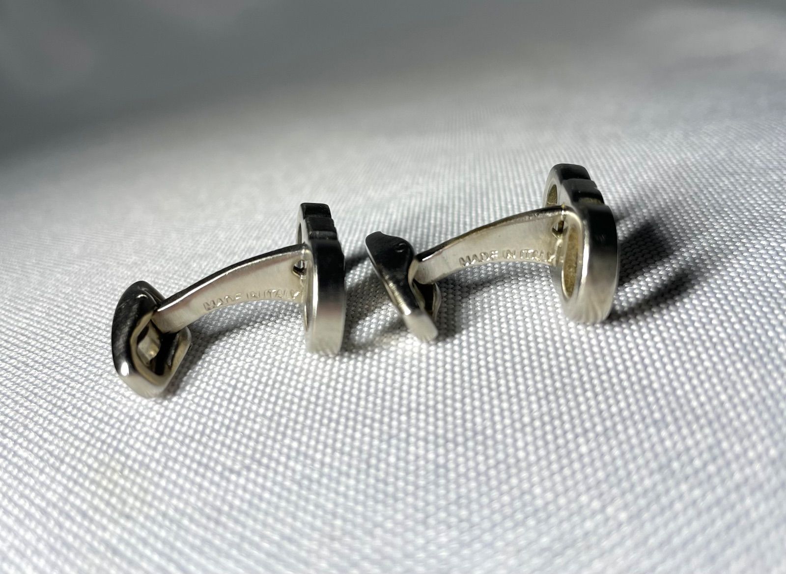 希少 Salvatore Ferragamo サルヴァトーレフェラガモ ダブルガンチーニ