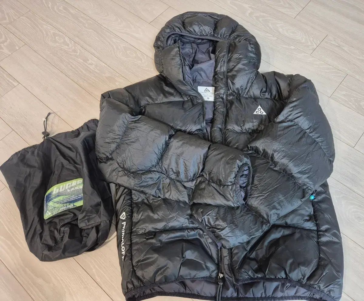 ナイキ ACG サーマフィット ルナ レイ旧モデル サイズ S