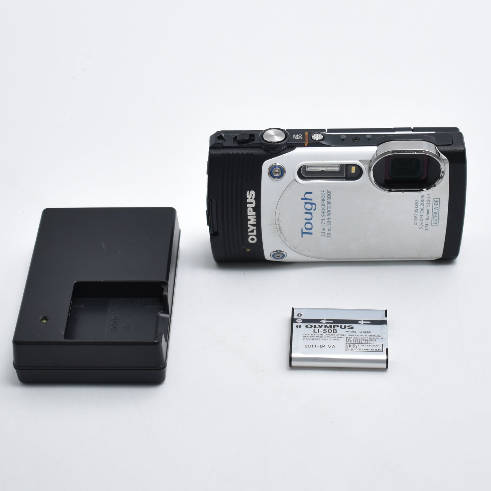 B 10849 OLYMPUS デジタルカメラ STYLUS TG-850 Tough ホワイト ウルトラワイド21 mm 可動式液晶モニター WHT