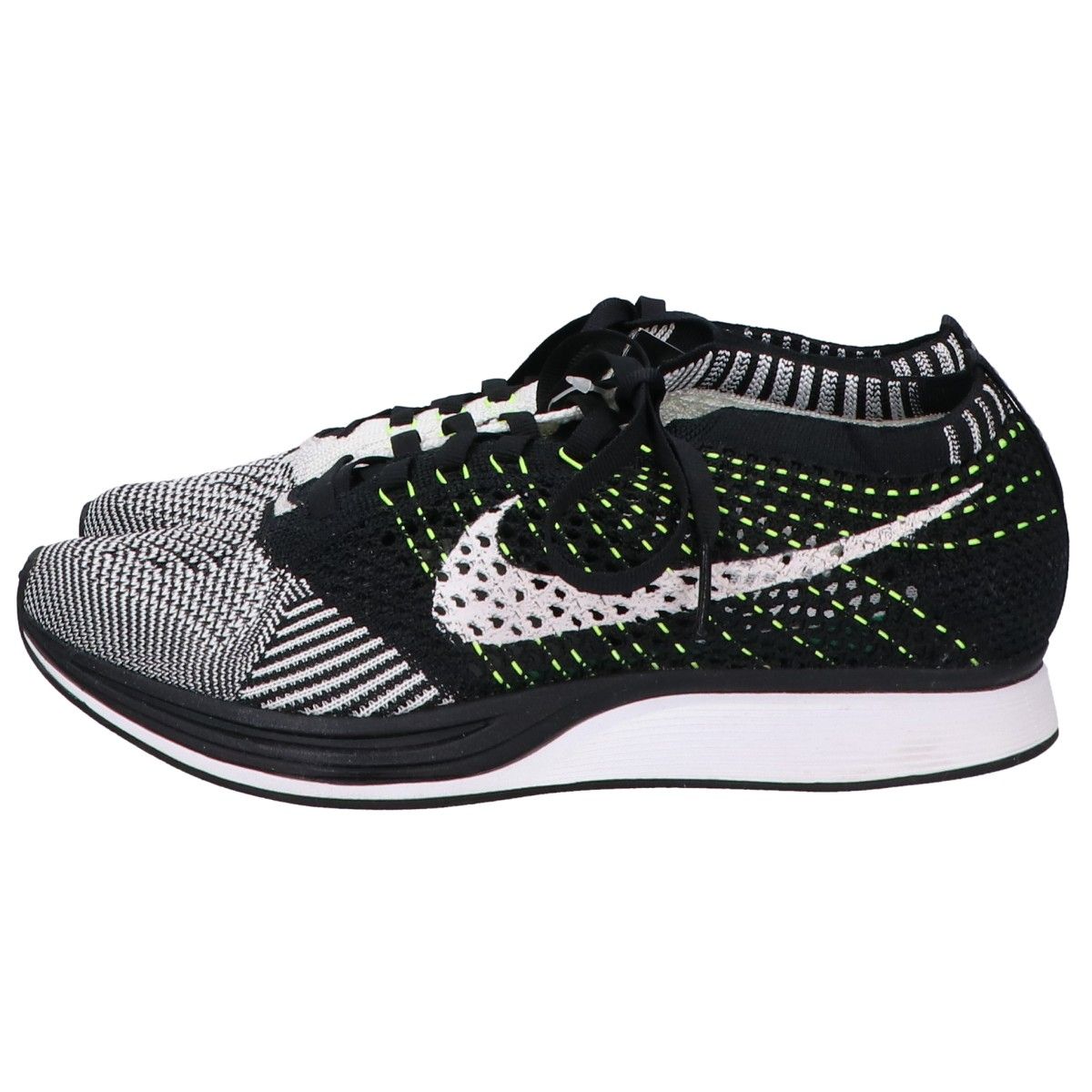 ナイキ 526628-011