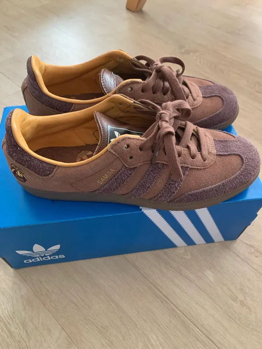 アディダス サンバ OG フリ LOVE ブラウン シャドウ 重ね着 スニーカー 