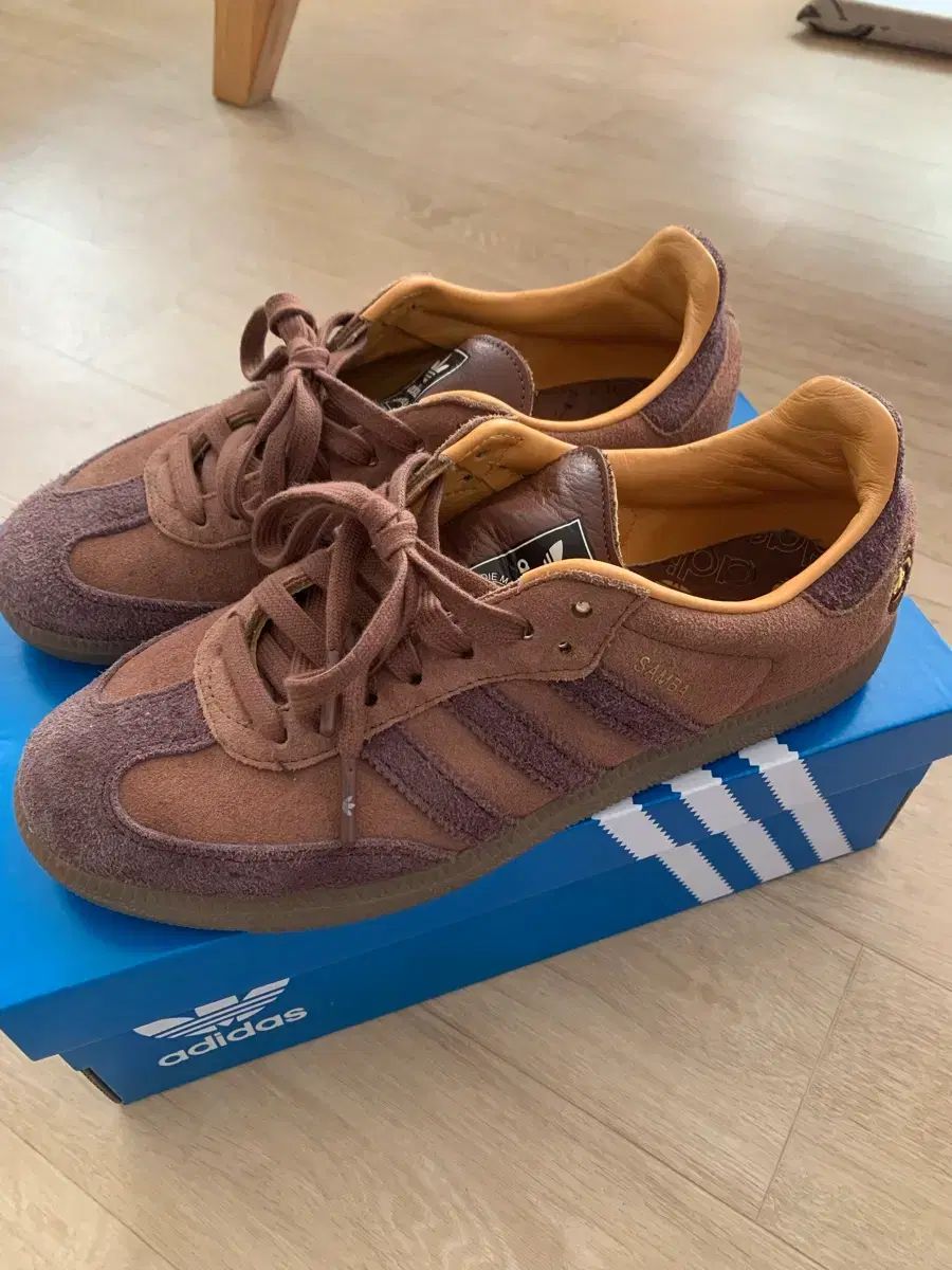 アディダス サンバ OG フリ LOVE ブラウン シャドウ