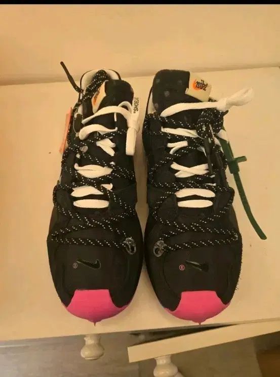 ナイキ ズーム テラ キガー 5 オフホワイト