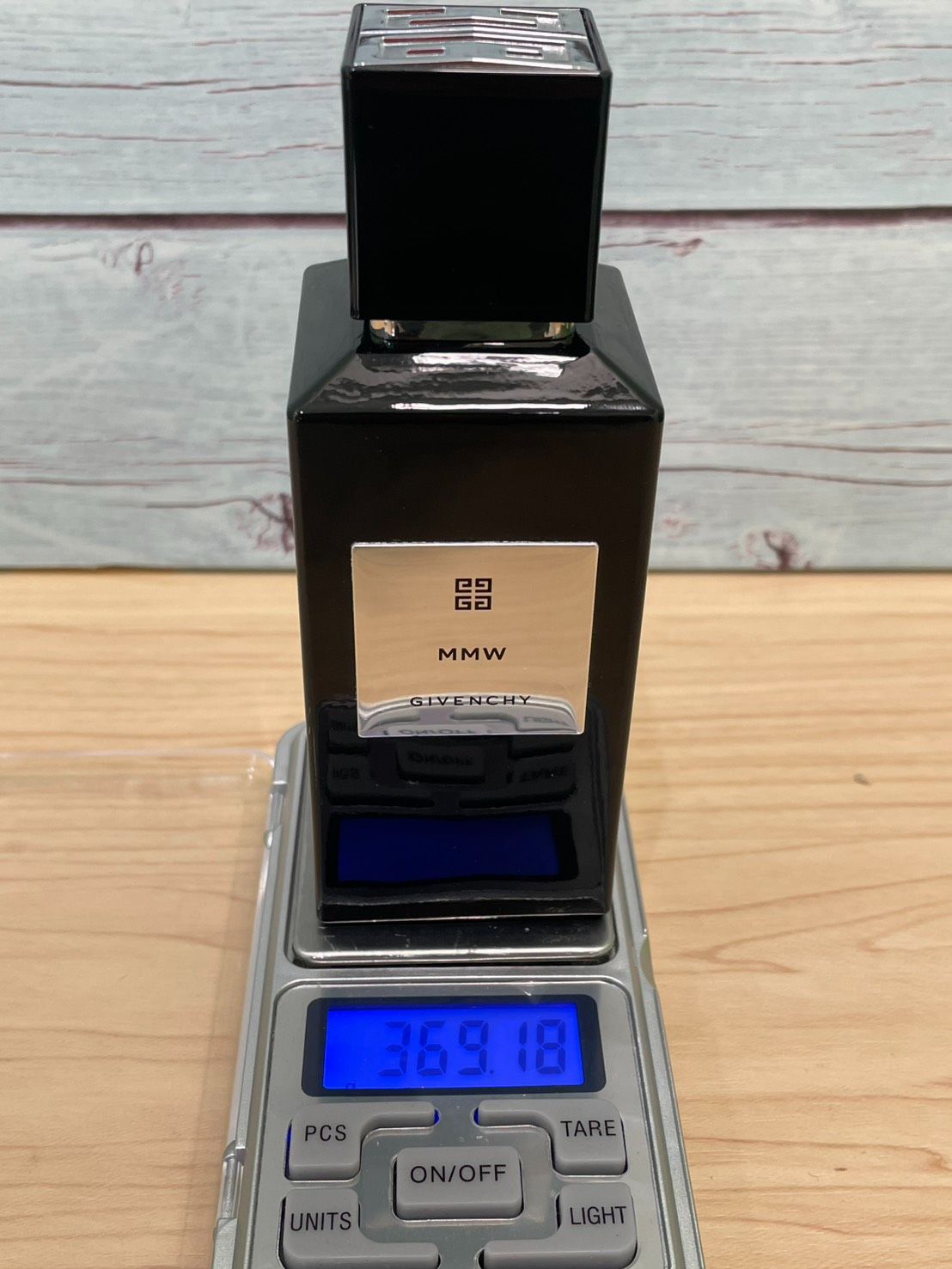  豊 定価32 890円! ド ジバンシイ MMW オーデパルファム 100 ml 10プッシュ程度 香水 497 CK A 11 香水(ユニセックス) 香水