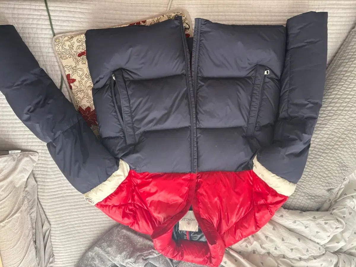 MONCLER モンクレール ダウン ネイビー|レッド サイズ 3