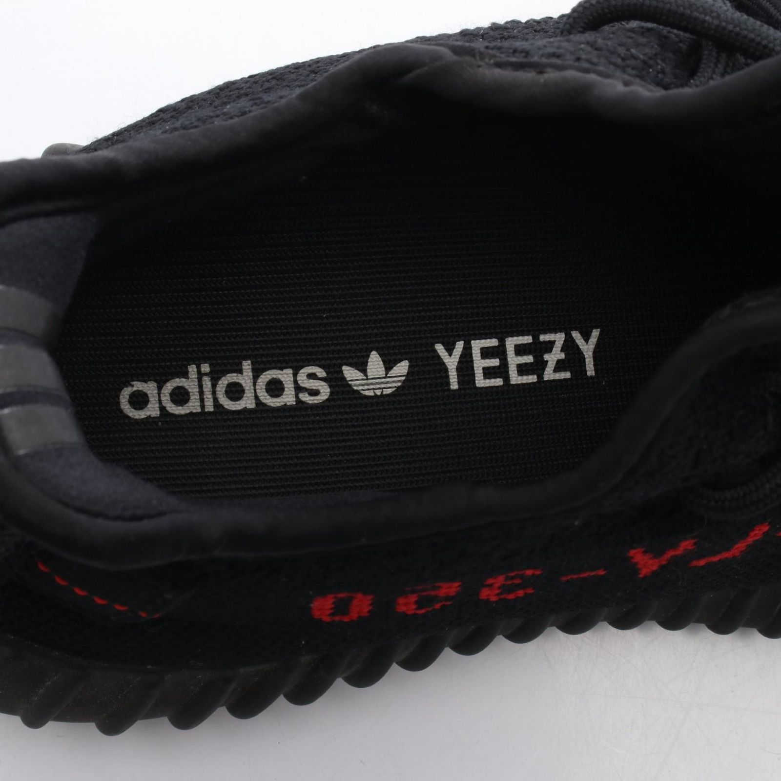 adidas スニーカー