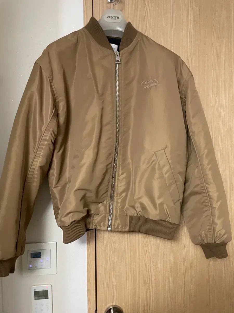 M メゾンキツネ ハンドライティング ブルゾン