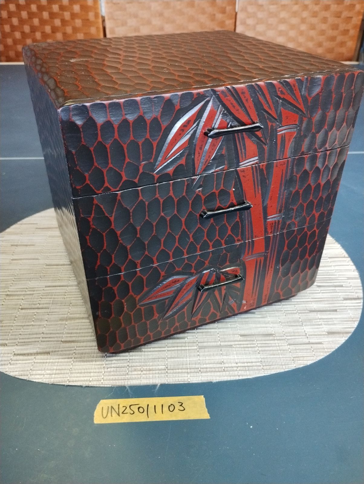 鎌倉彫 小物入れ 小引き出し 三段 木製 漆器 昭和レトロ2 - メルカリ