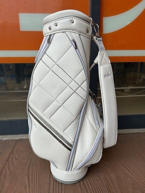  良好 XXIO レディスキャディバッグ 軽量 8 5型 3 0kg ホワイト シルバー ダンロップ ゼクシオ レディース ゴルフバッグ 公式球 ゴルフバッグ キャディバッグ ゴルフ