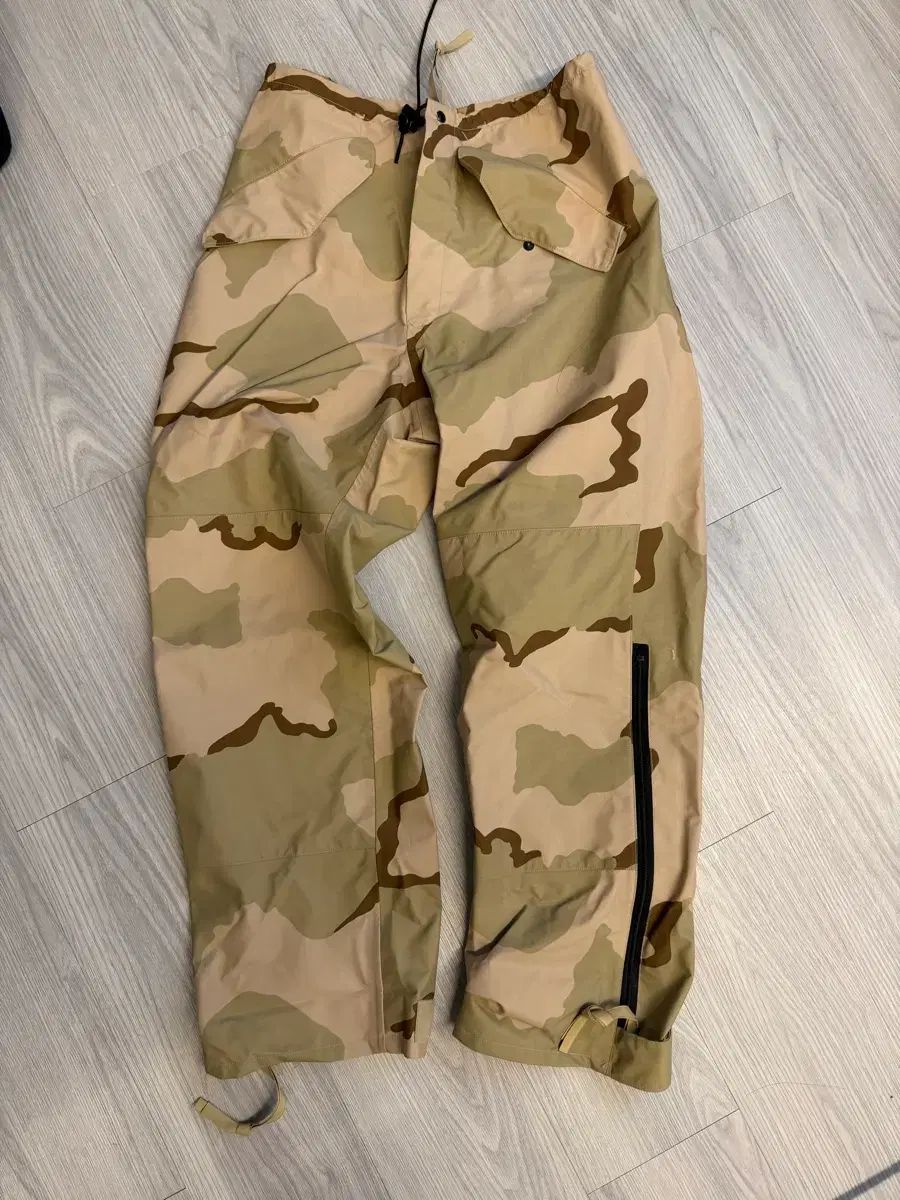 砂漠三色 GORE-TEX ゴアテックス ズボン スモール ロング